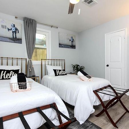 West End Bungalow Perfect To Work, Play, & Escape Atlanta Exterior photo