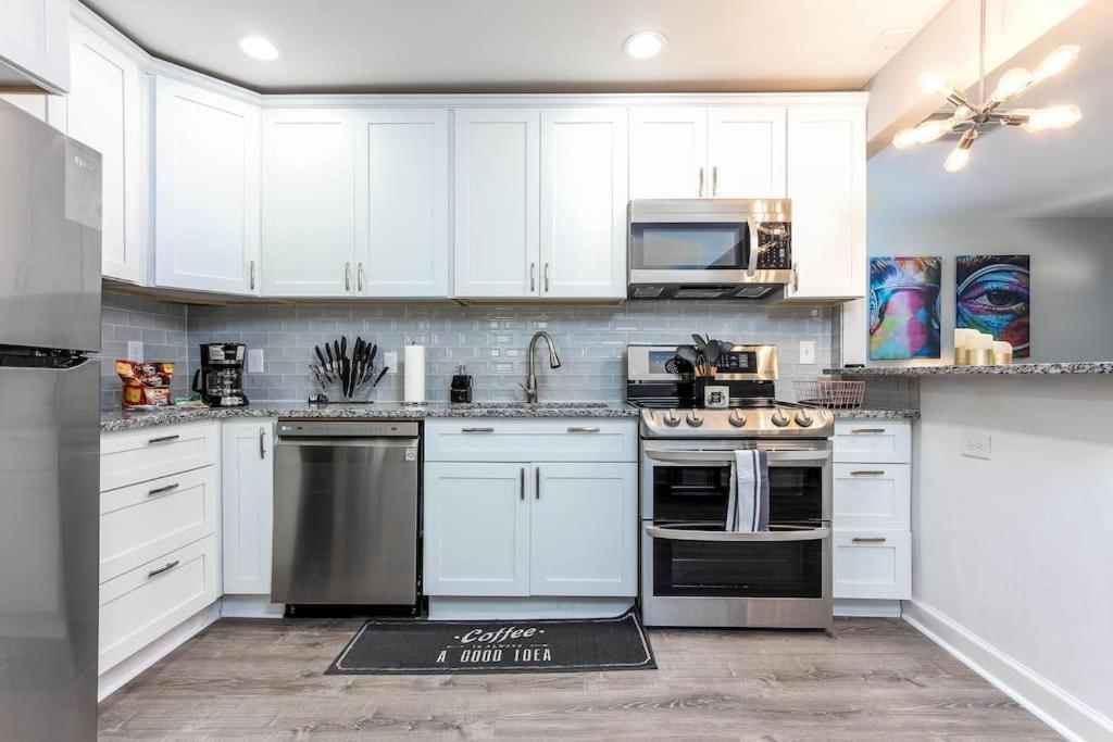 West End Bungalow Perfect To Work, Play, & Escape Atlanta Exterior photo