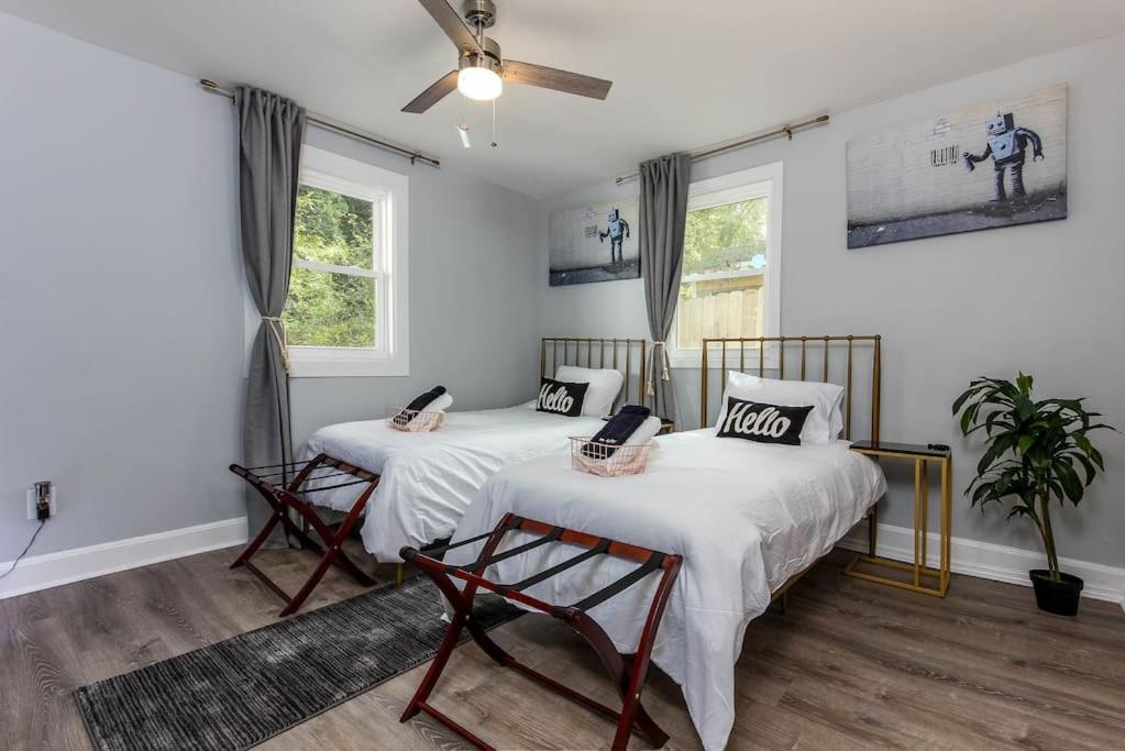 West End Bungalow Perfect To Work, Play, & Escape Atlanta Exterior photo
