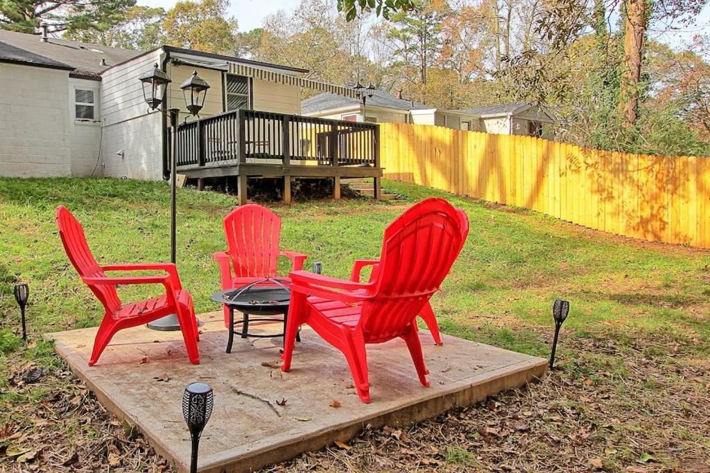 West End Bungalow Perfect To Work, Play, & Escape Atlanta Exterior photo