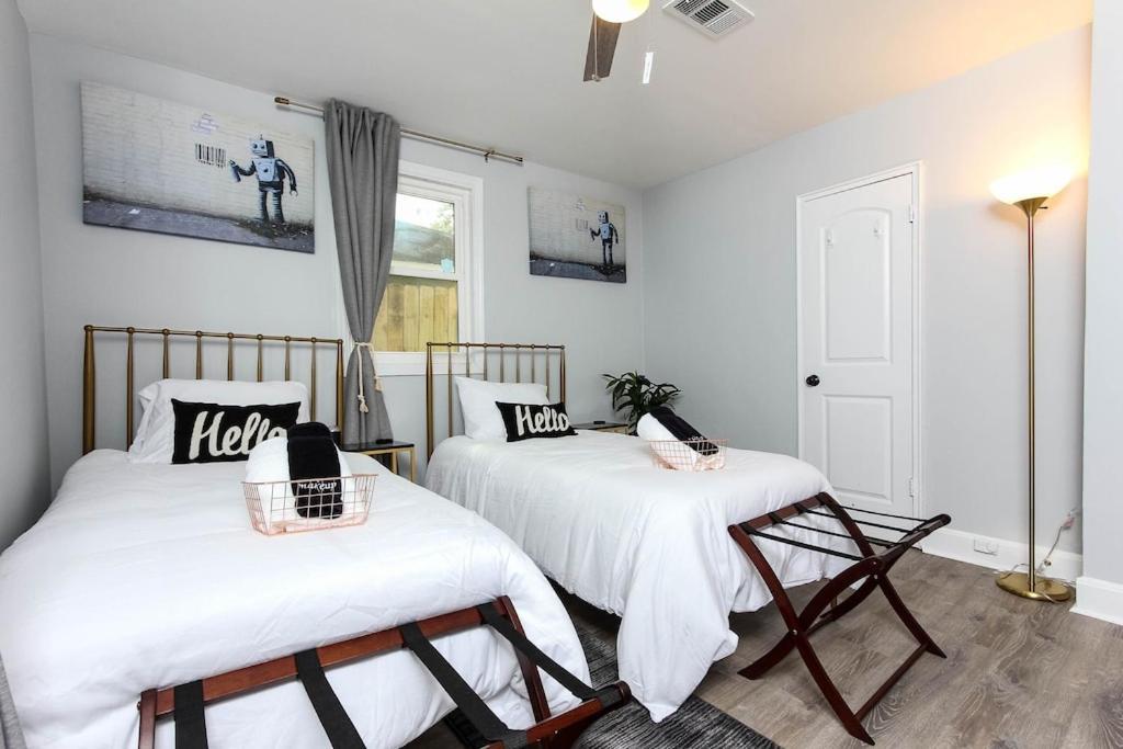 West End Bungalow Perfect To Work, Play, & Escape Atlanta Exterior photo